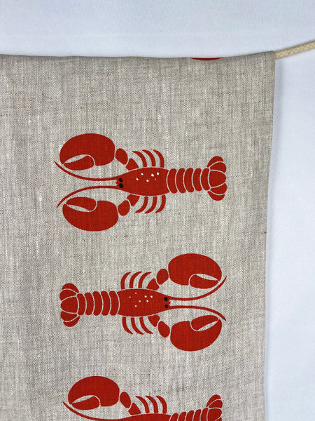 claws for applause - small lobsters oatmeal linen table runner